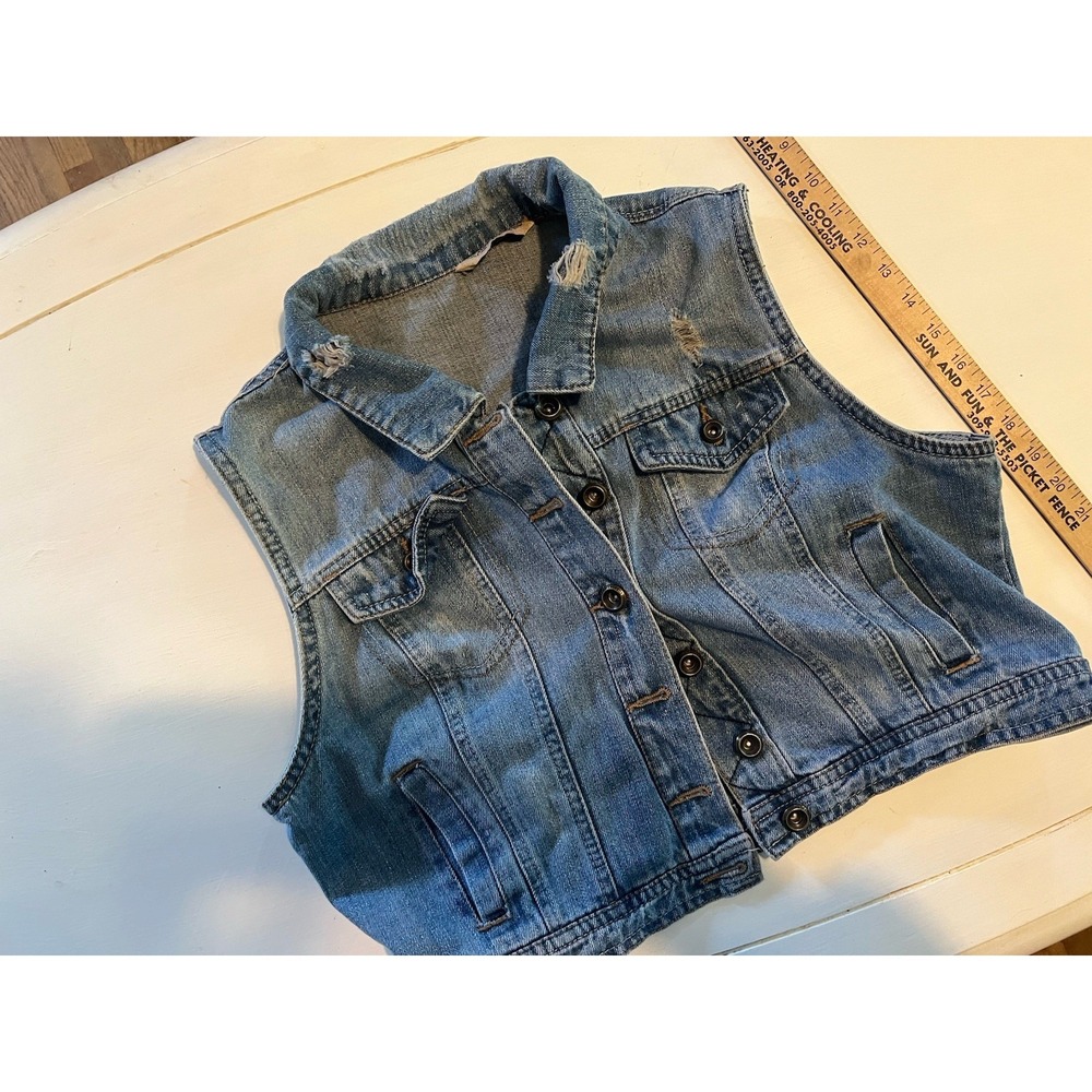 Womens Denim Vest Light Wash Distressed Jean Vest XL Cropped Trucker Style